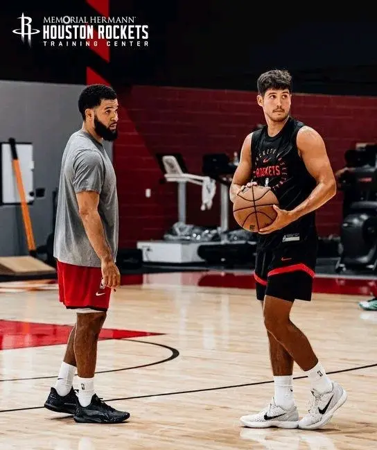 并且, 力量 并且, 力量