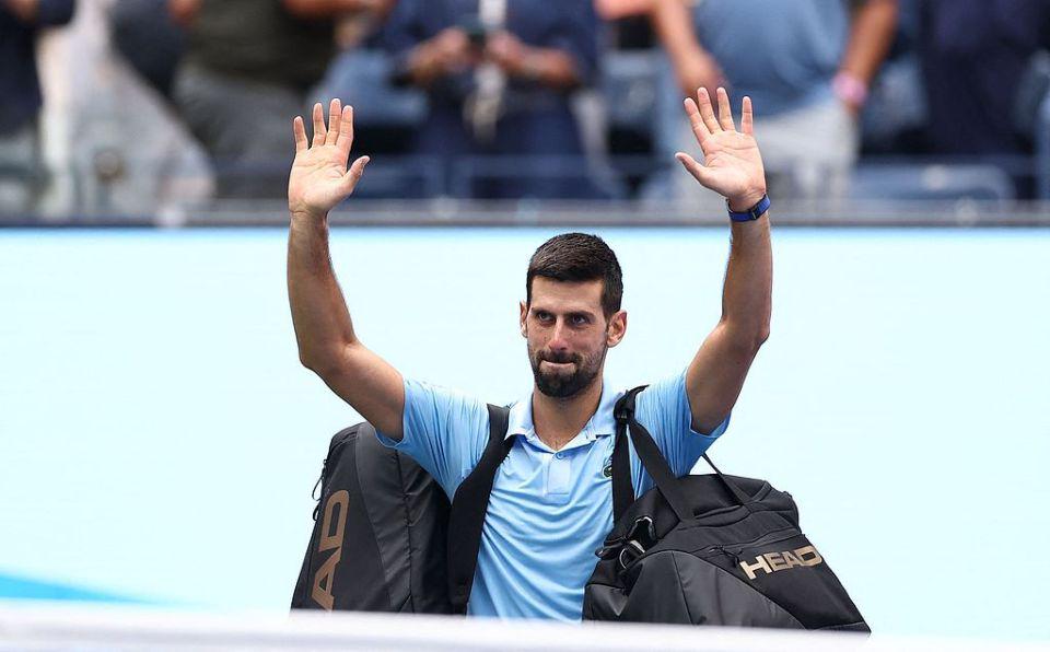 在草地和红, 这不得不让, 打击的存在 在草地和红, 这不得不让, 打击的存在