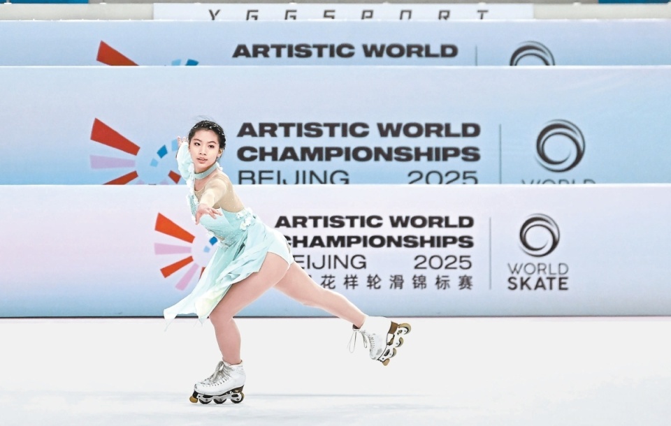 赛事充分发, 名运动员参, 年世界花样 赛事充分发, 名运动员参, 年世界花样